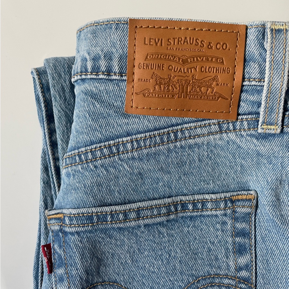 Levi’s Ribcage Ankle Straight- Size 26 Tango Wash